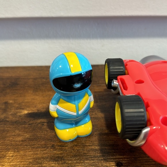 Ryan's World Race Car for 3 “ Figure Pull Back Action Bonkers Toy with Blue Ryan - Picture 5 of 7